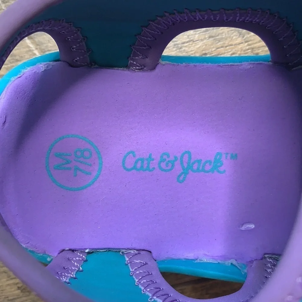 Cat & Jack Blue and Purple Velcro Water Shoe Sandals sz 7/8